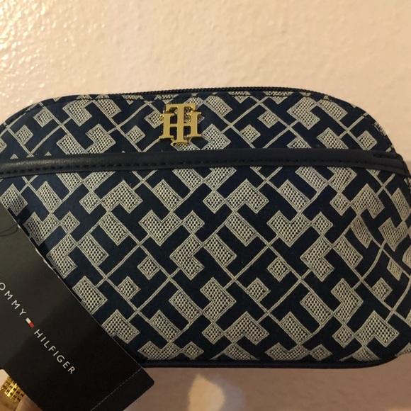 Tommy Hilfiger bag - Picture 1 of 4